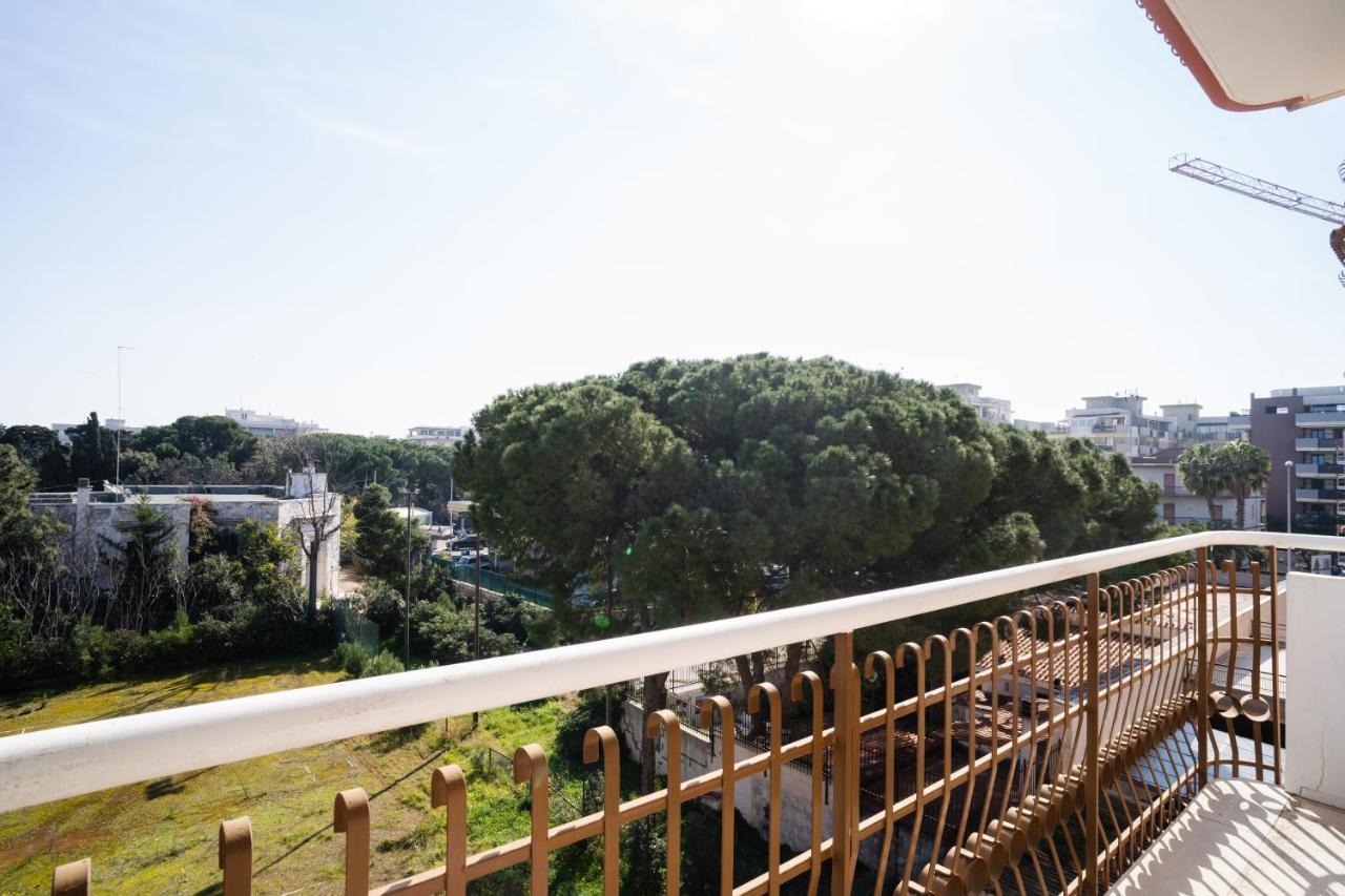 Dimora Montereale Near The Sea Apartman Trani Kültér fotó