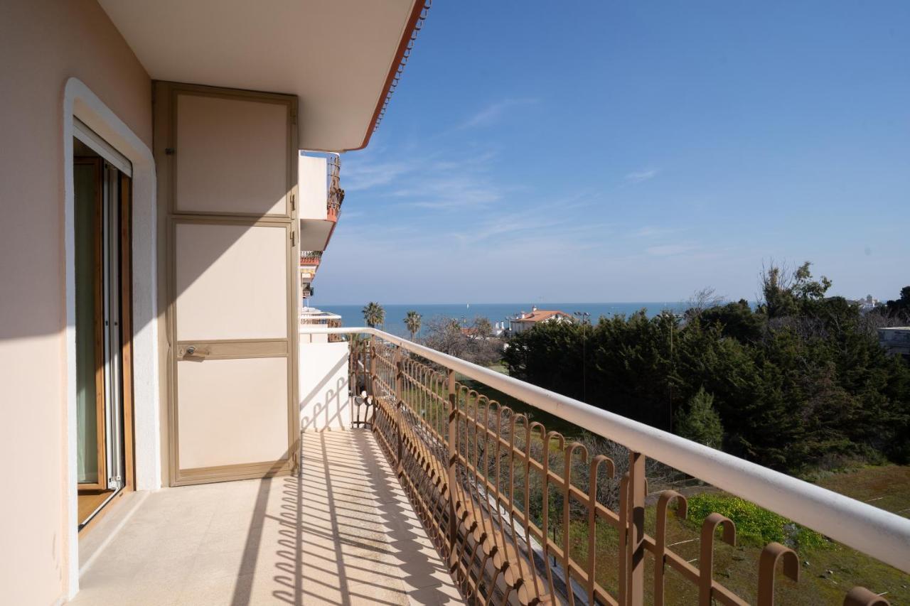 Dimora Montereale Near The Sea Apartman Trani Kültér fotó