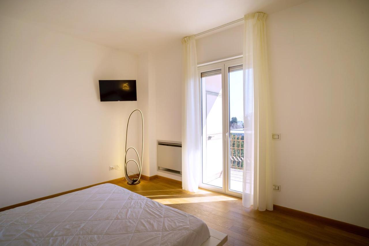 Dimora Montereale Near The Sea Apartman Trani Kültér fotó